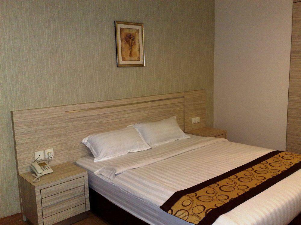 Os Hotel Edukits Fka Venesia Hotel Batam Eksteriør bilde