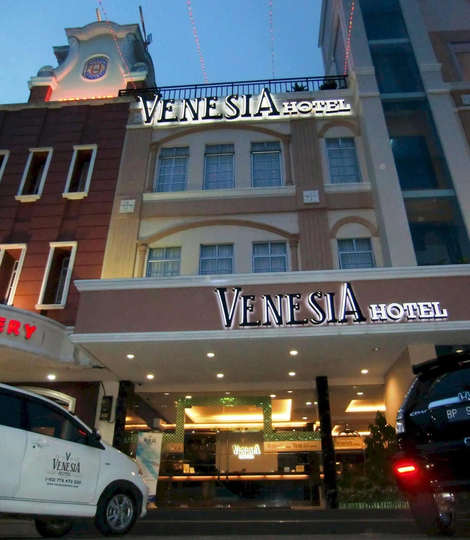 Os Hotel Edukits Fka Venesia Hotel Batam Eksteriør bilde