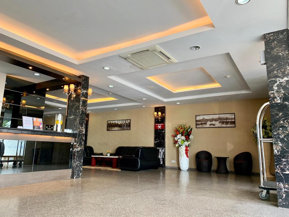 Os Hotel Edukits Fka Venesia Hotel Batam Eksteriør bilde