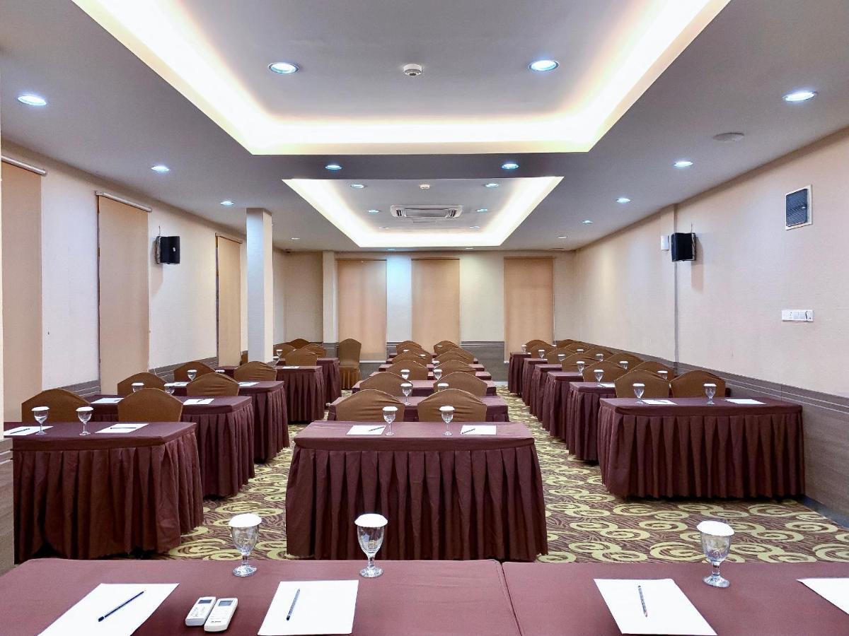 Os Hotel Edukits Fka Venesia Hotel Batam Eksteriør bilde