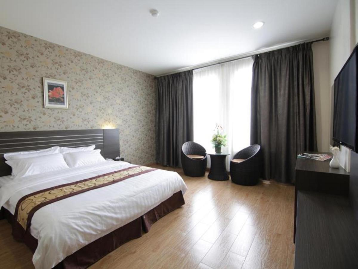 Os Hotel Edukits Fka Venesia Hotel Batam Eksteriør bilde