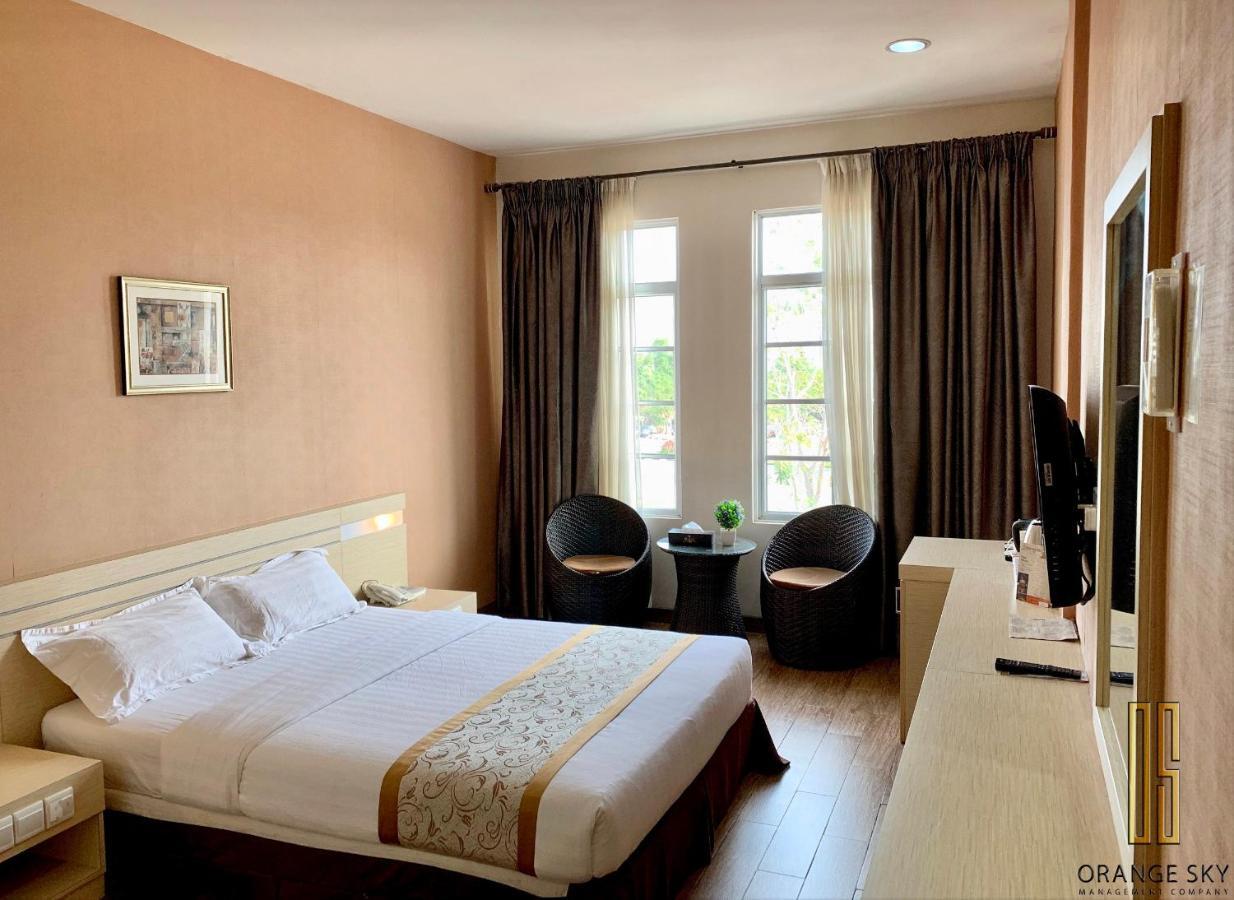 Os Hotel Edukits Fka Venesia Hotel Batam Eksteriør bilde