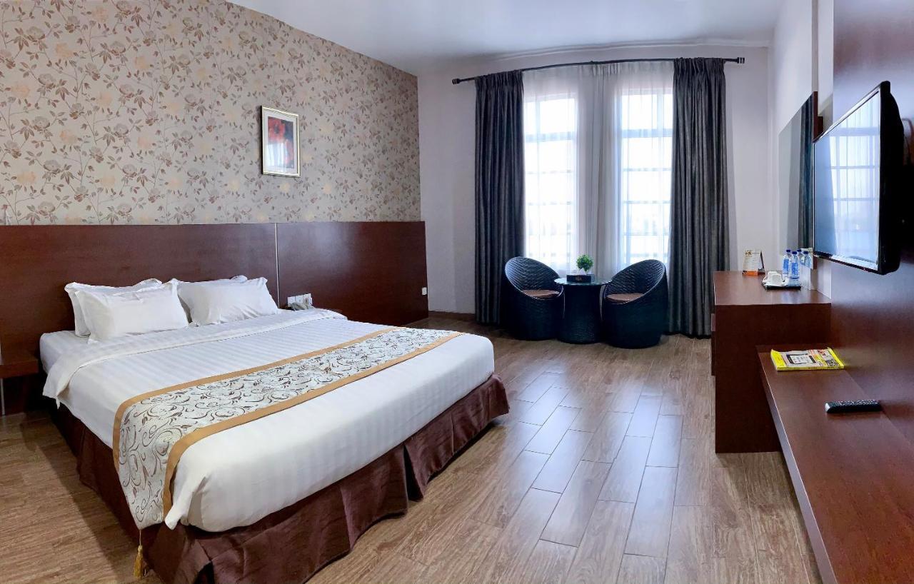 Os Hotel Edukits Fka Venesia Hotel Batam Eksteriør bilde