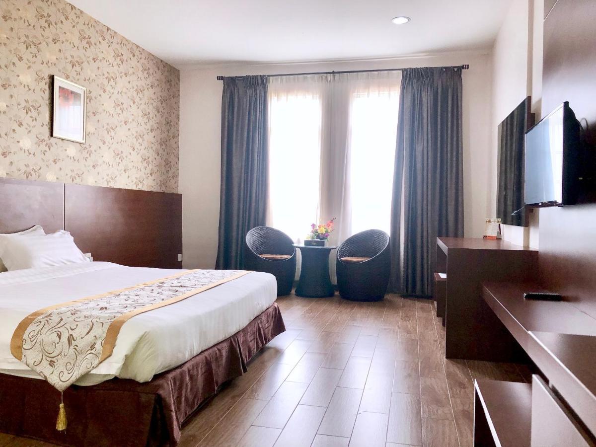 Os Hotel Edukits Fka Venesia Hotel Batam Eksteriør bilde